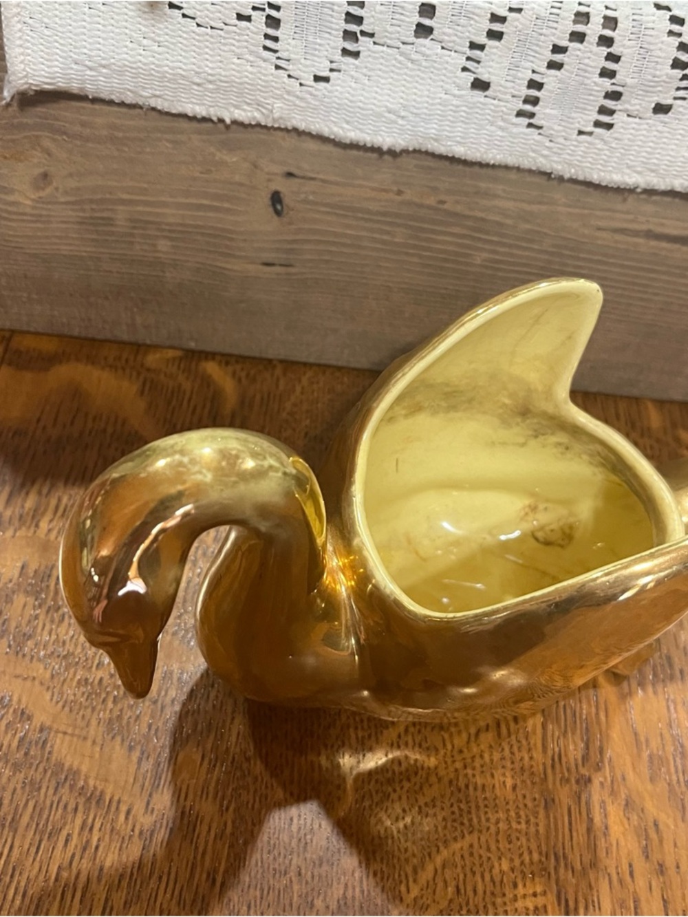Vintage gold swan planter decor cottage core grandma core - Picture 3 of 9